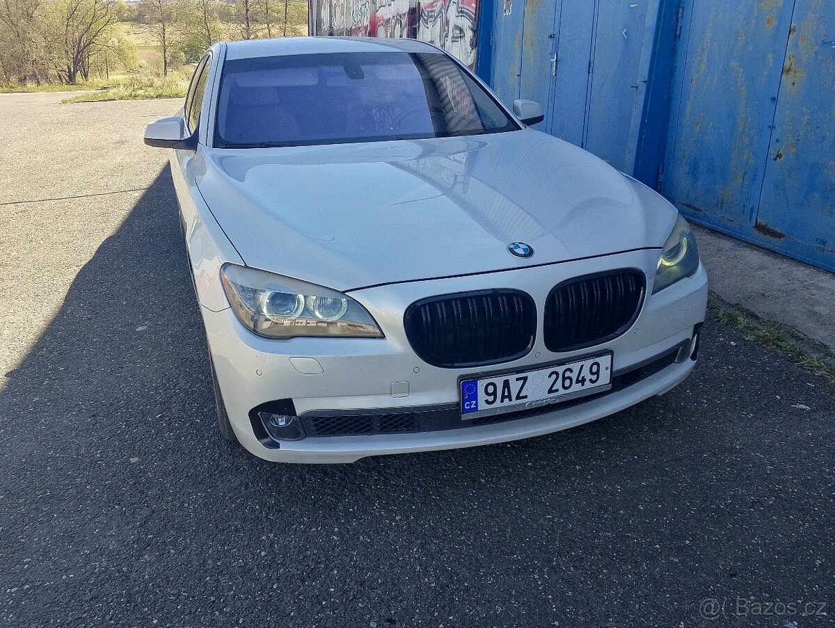 BMW 740D 3,0 tdi - 9
