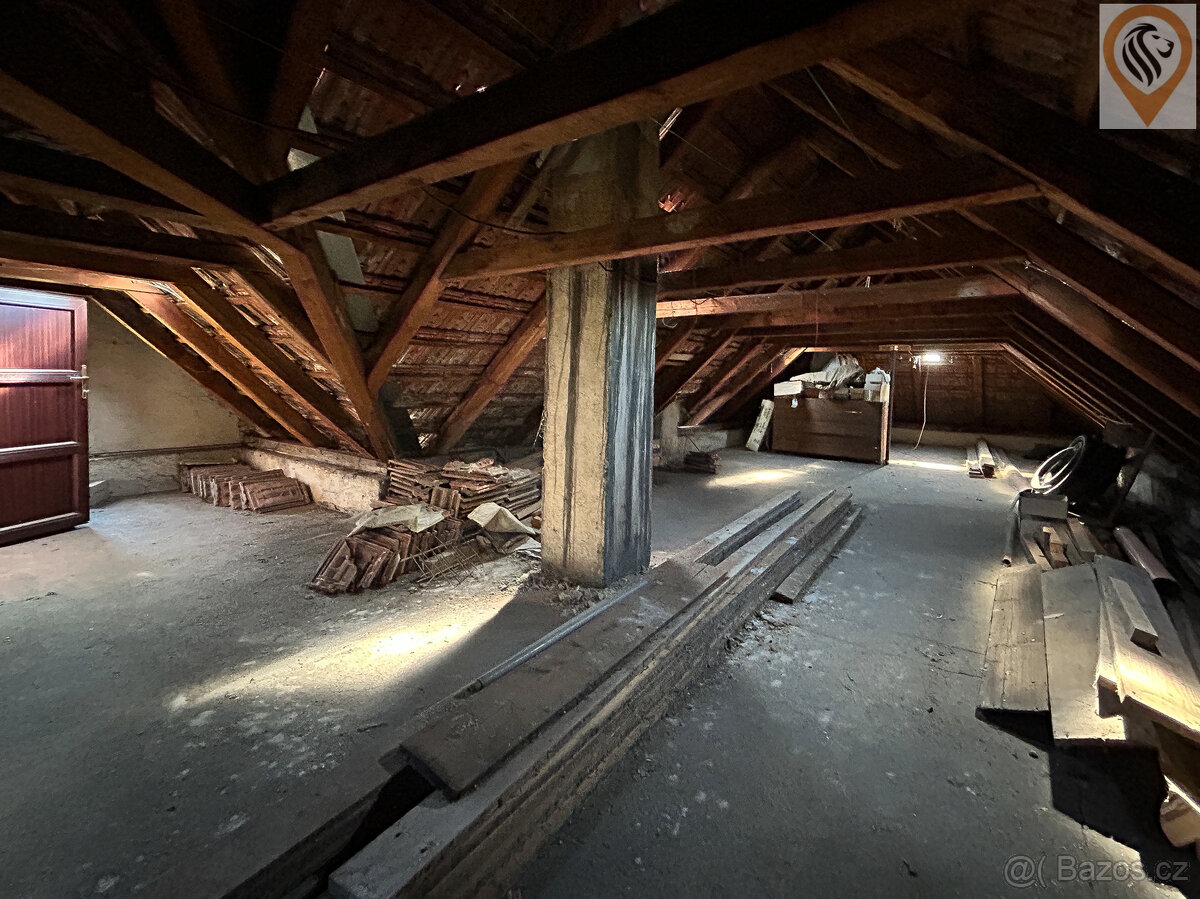 Prodej rodinného domu 253 m², pozemek 288 m², V.B.Třebízkého - 9