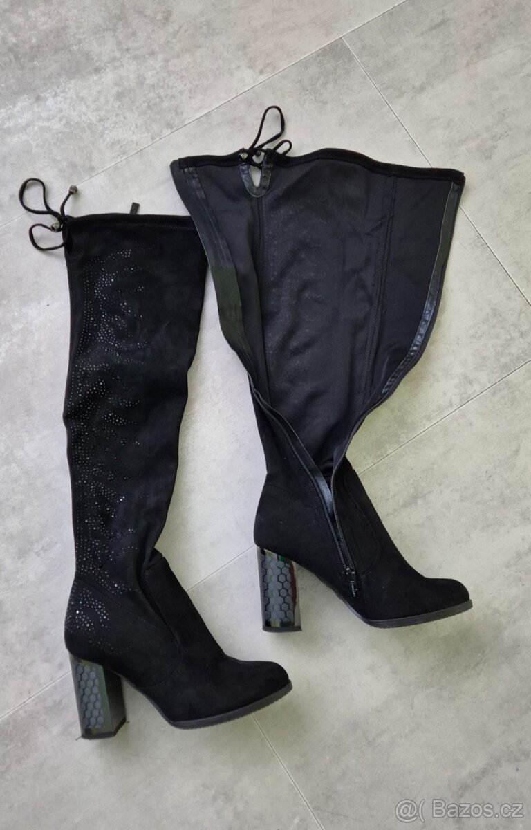 Elegantní semišové kozačky - 9