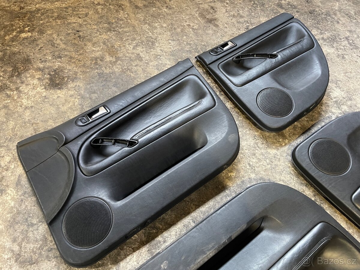 Prodám sadu sedaček VW Passat - 9