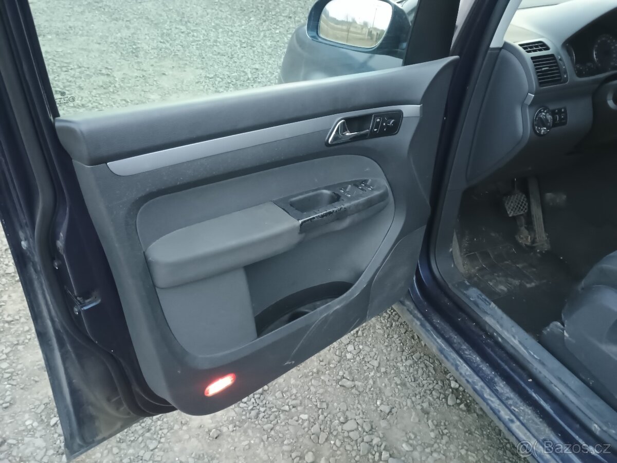 VW Touran 1.9 TDI 77kw BKC automat - 9