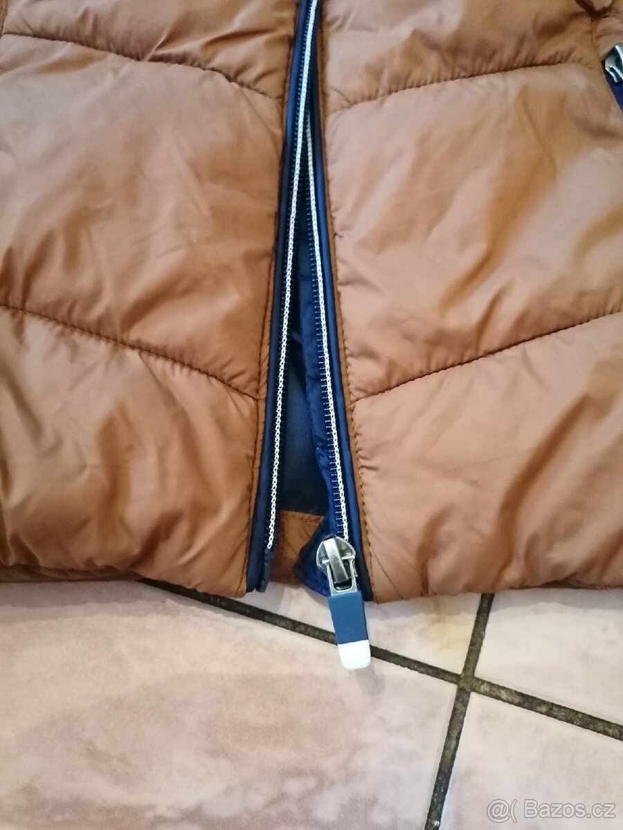 Chlapecké, zimní vesty vel. 116,134 zn. CaA - 9