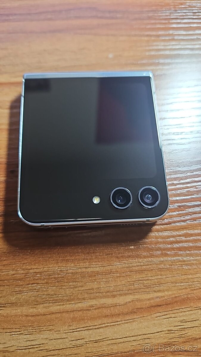 Samsung Galaxy Z Flip 5 5G, 8GB / 256GB - 9