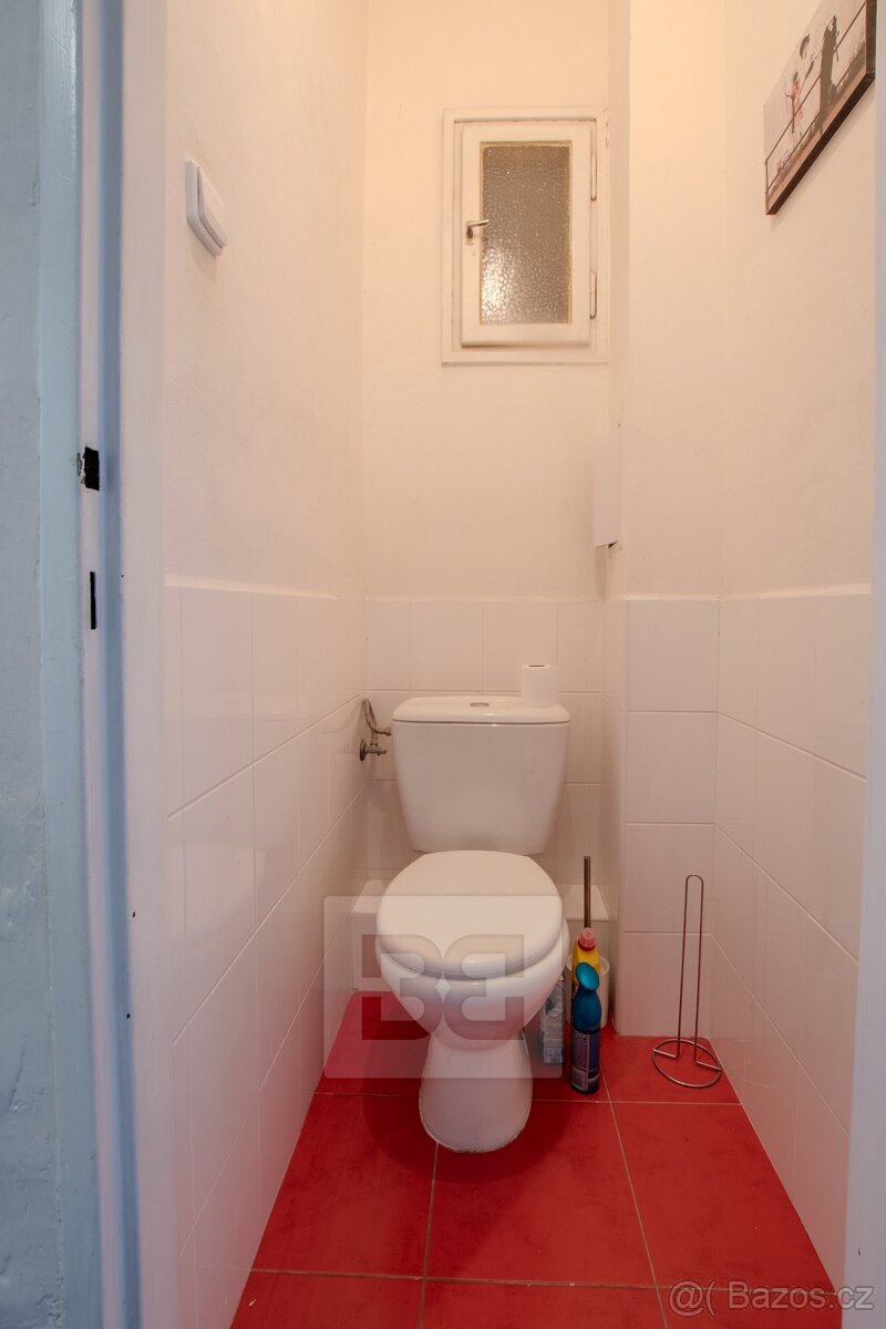 Pronájem bytu 2+1 44 m², Praha - Holešovice, ev.č. N08493 - 9