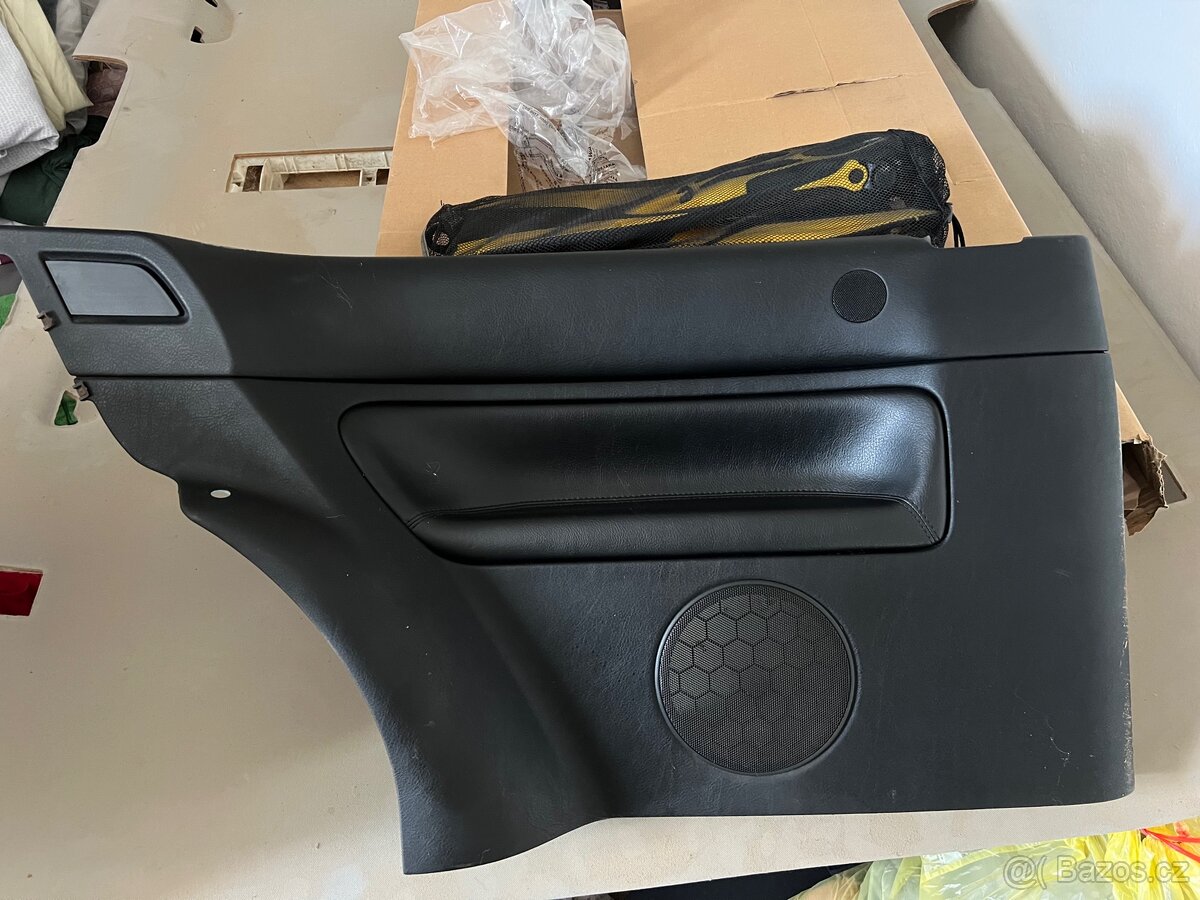 Originální kožené obloženi dveří Golf 4 - 9