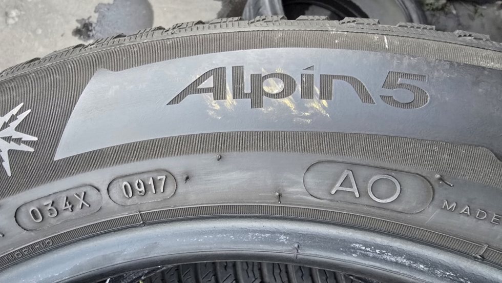 Zimní pneu 225/55/17 Michelin - 9