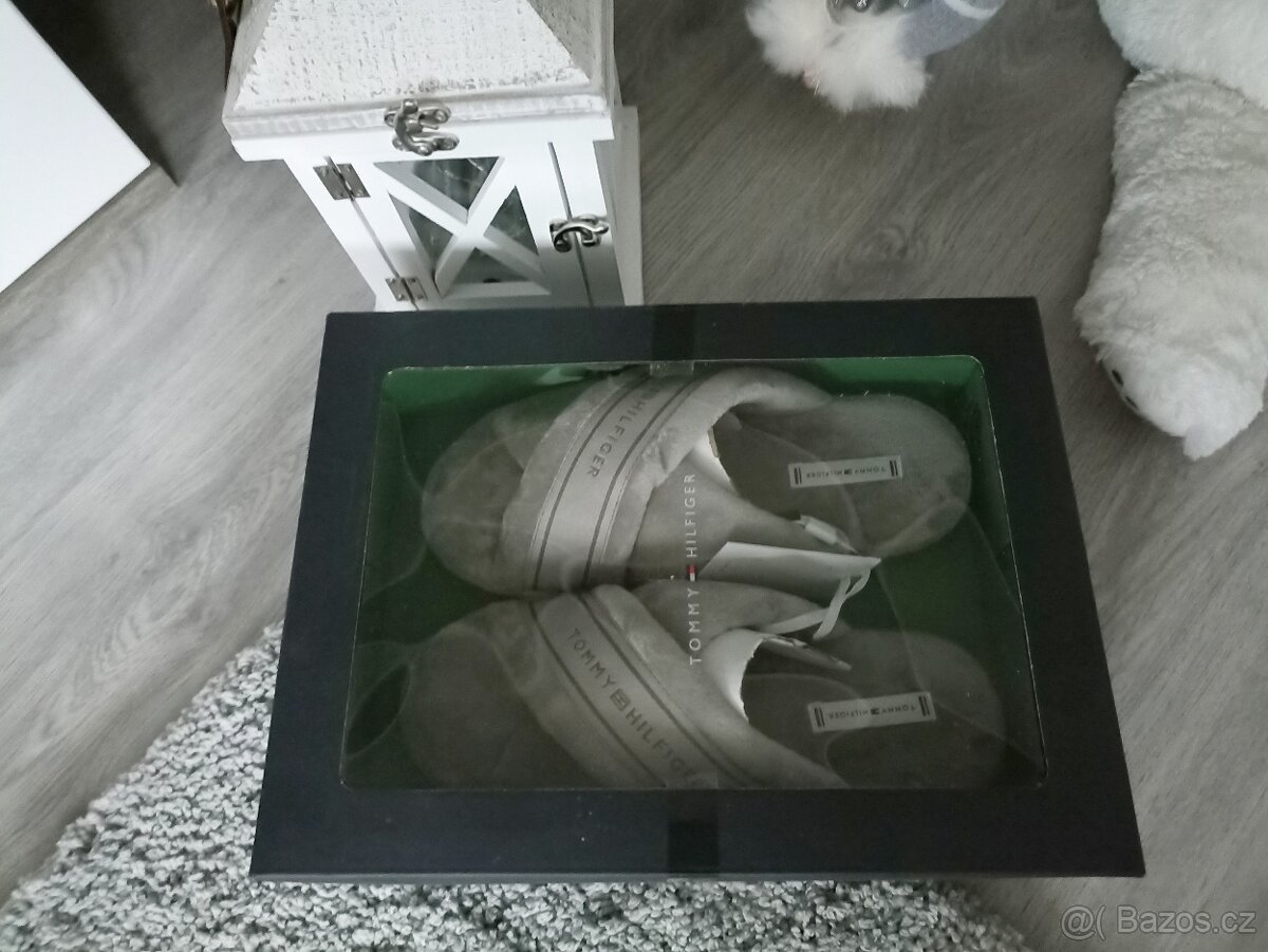 Heboučký overal C&A a další - 9