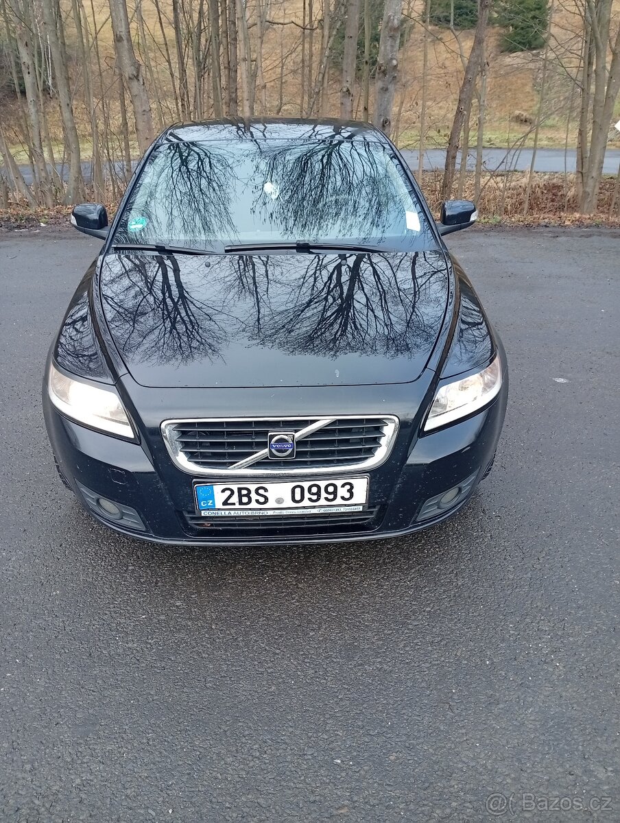 Prodám Volvo V50 2,4D5 - 9