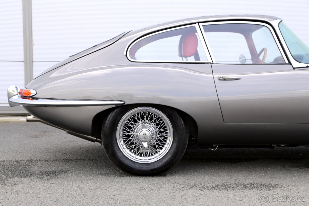 Jaguar E-Type 4.2 Series 1½ (1967) - 9