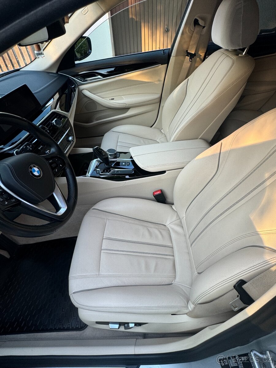 BMW 530XDrive Touring G31 - 9