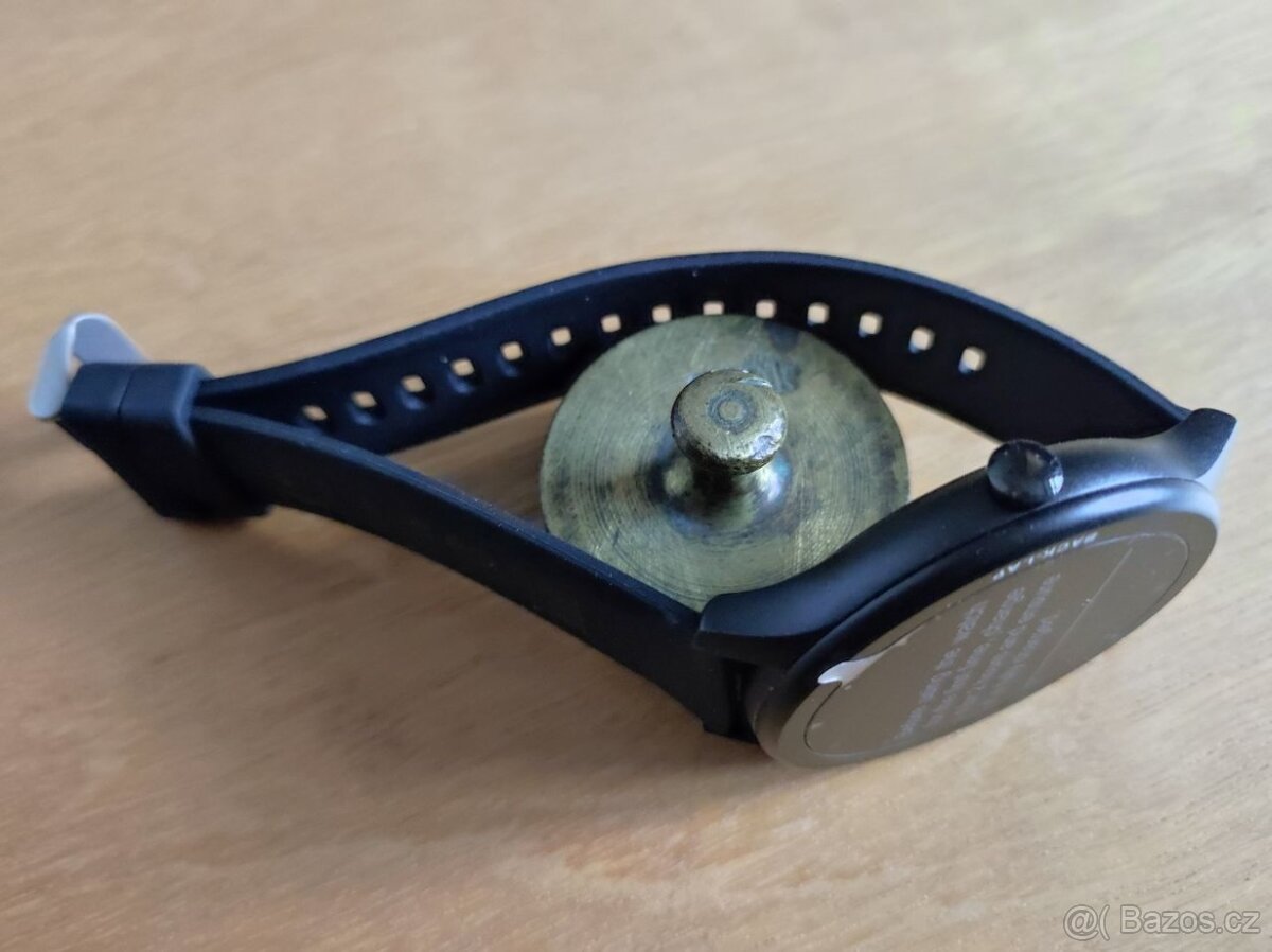 Originální čepice a chytré hodinky Formule 1 Pirelli - 9