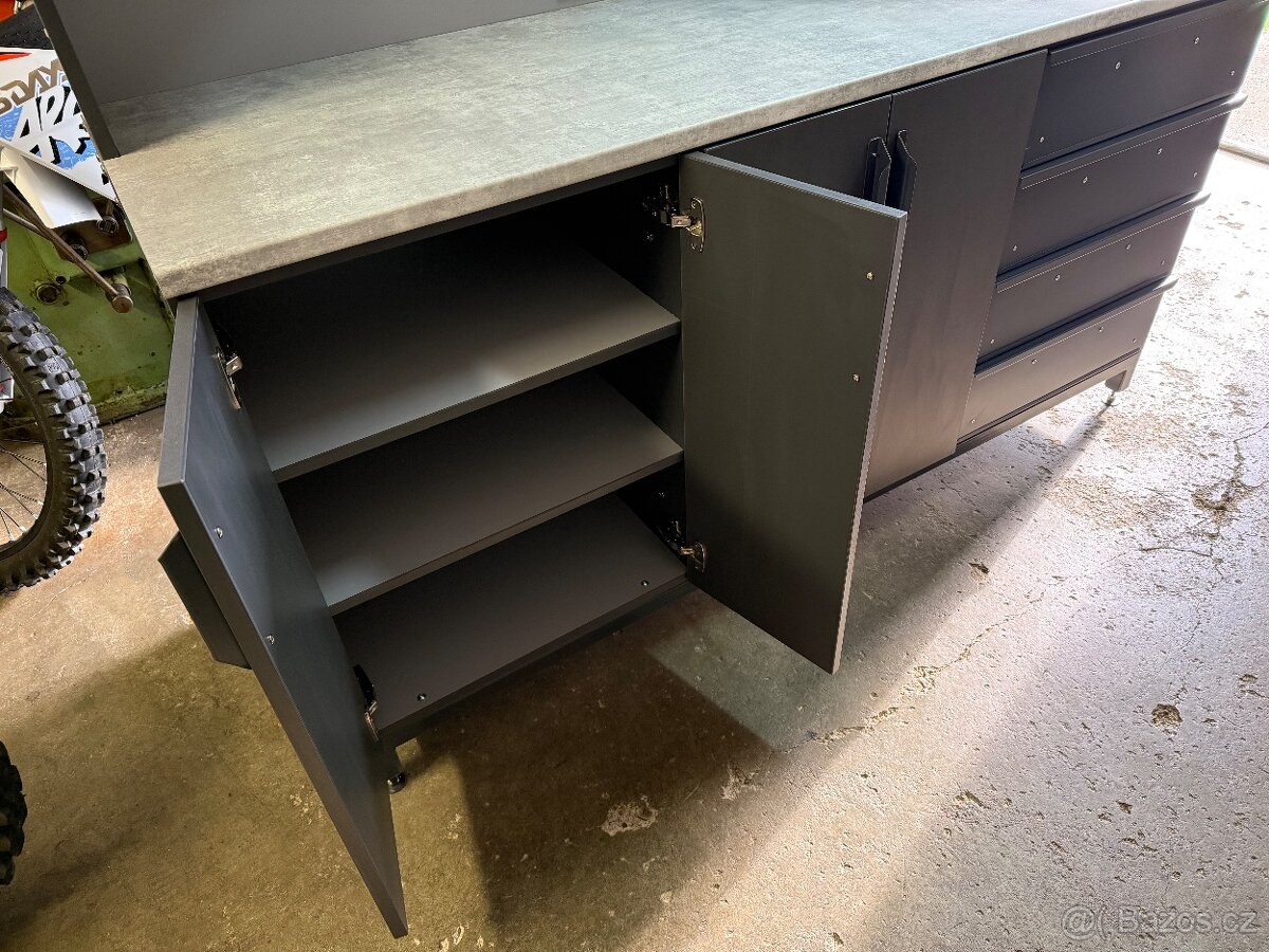 Dílenský stůl - 9