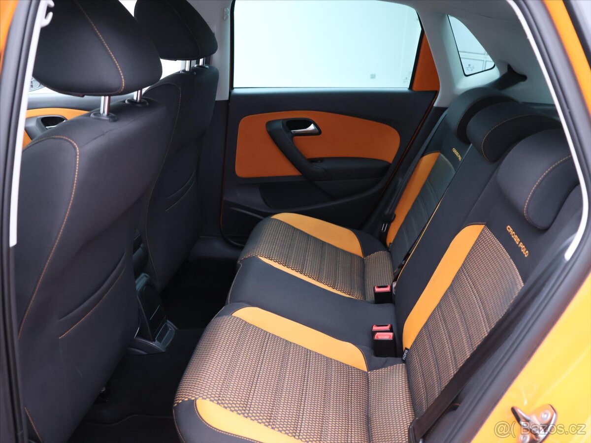 Volkswagen Polo 1,2 TSI 77kW Cross Xenon (2011) - 9