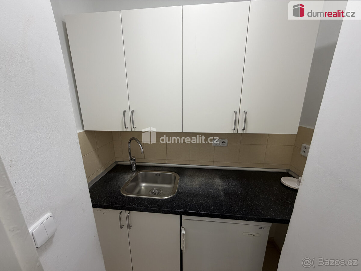 Pronájem kanceláří 143m2, Praha 1, Vodičkova - 9