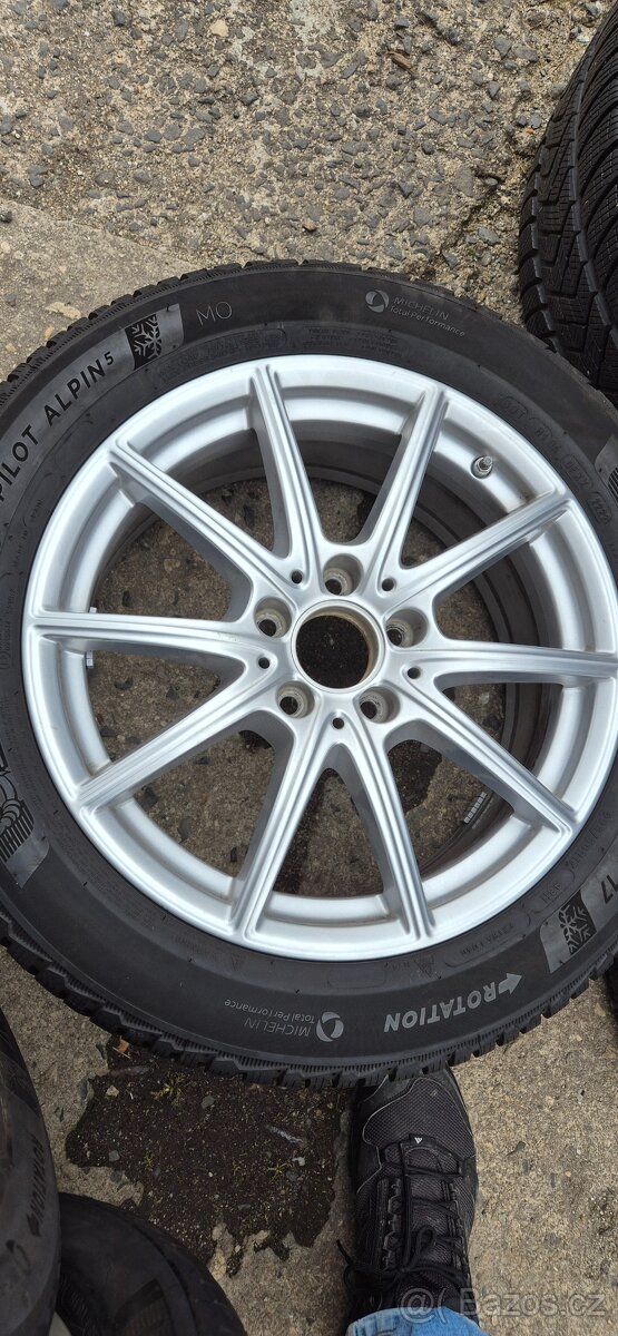 Kompletní zimní sada originálních alu kol Mercedes-Benz z mo - 9
