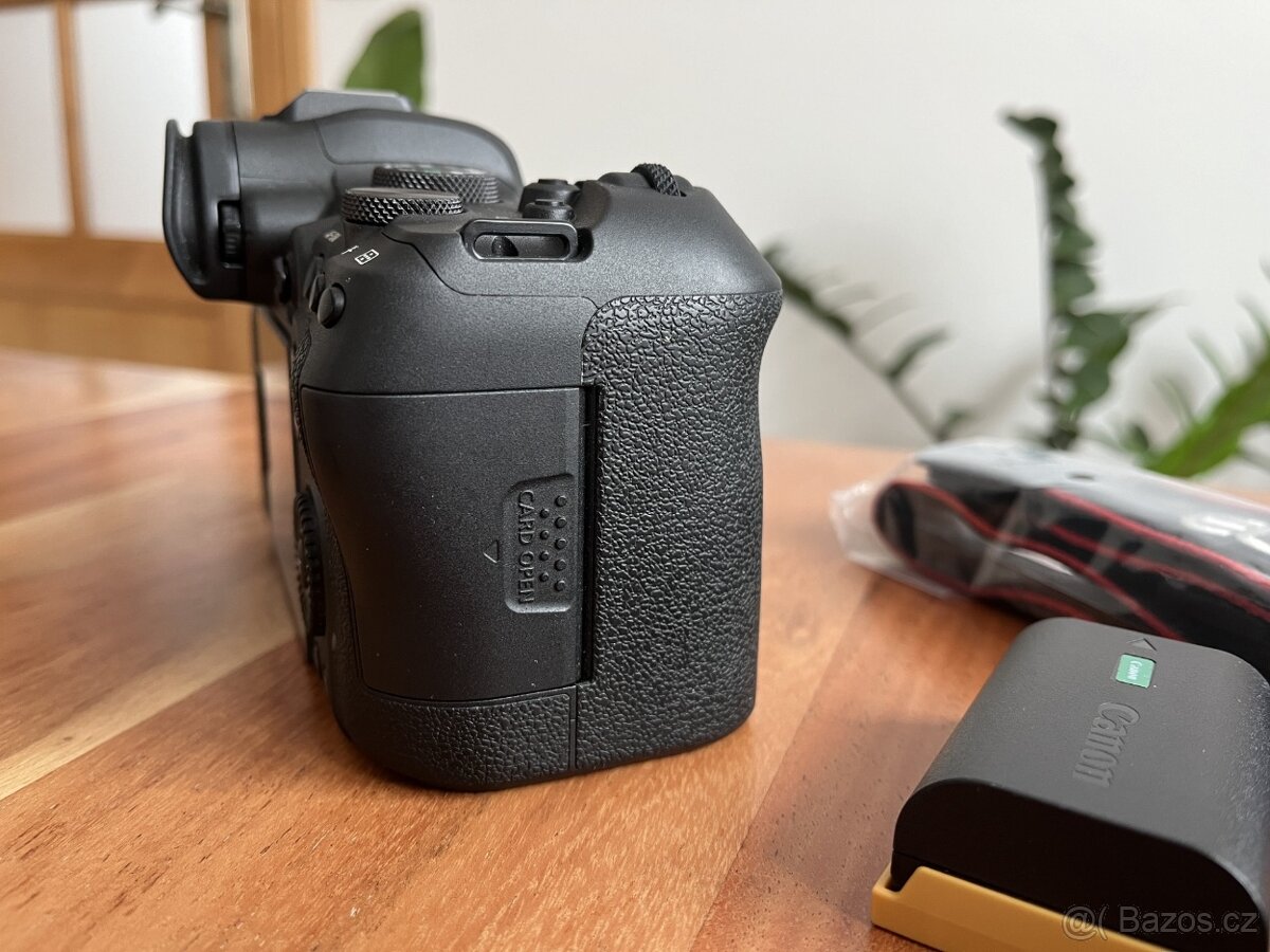 Canon EOS R6 – TOP stav + 2x ORIGINÁL baterie + SD karta San - 9