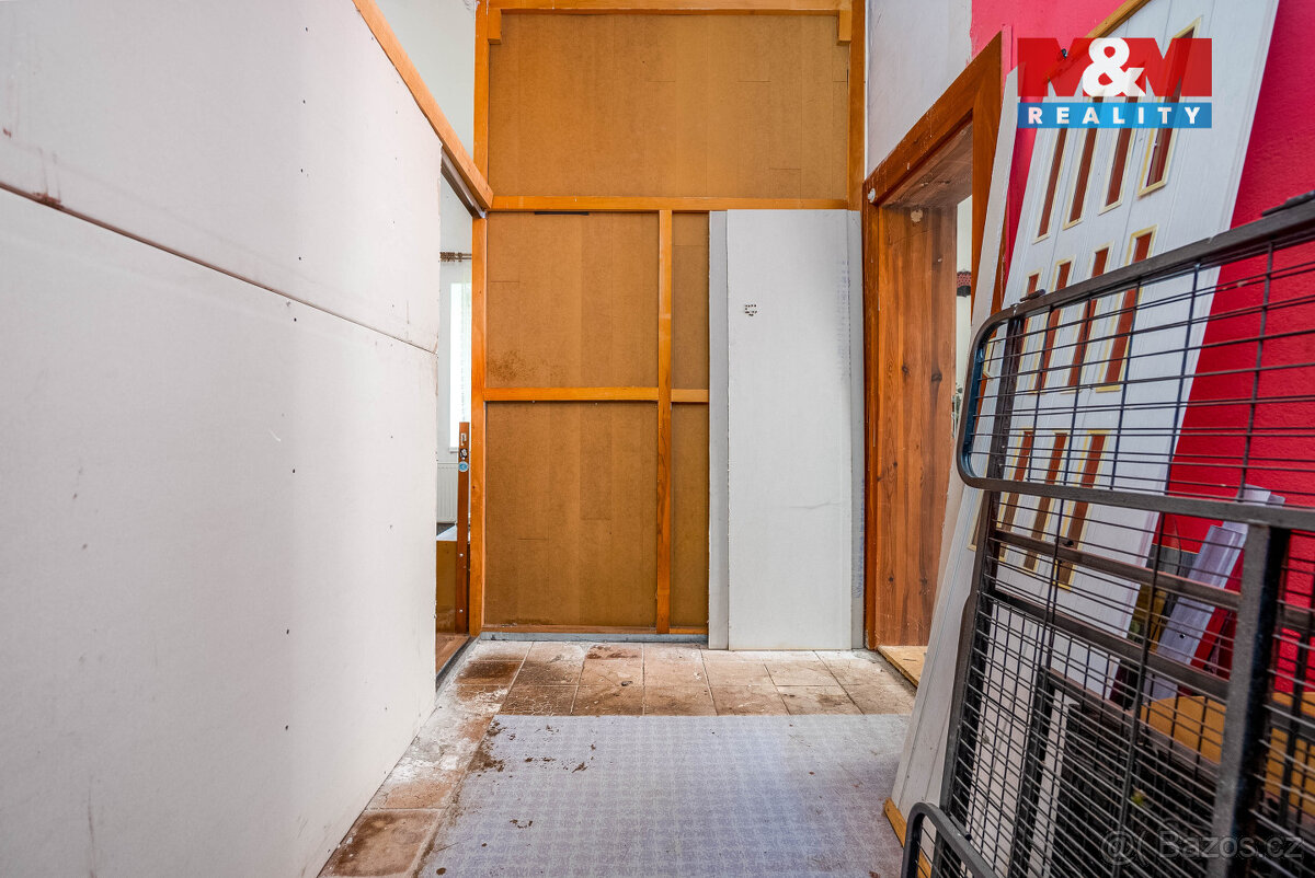 Prodej bytu 3+1, 113 m², Broumov, ul. Dvořákova - 9