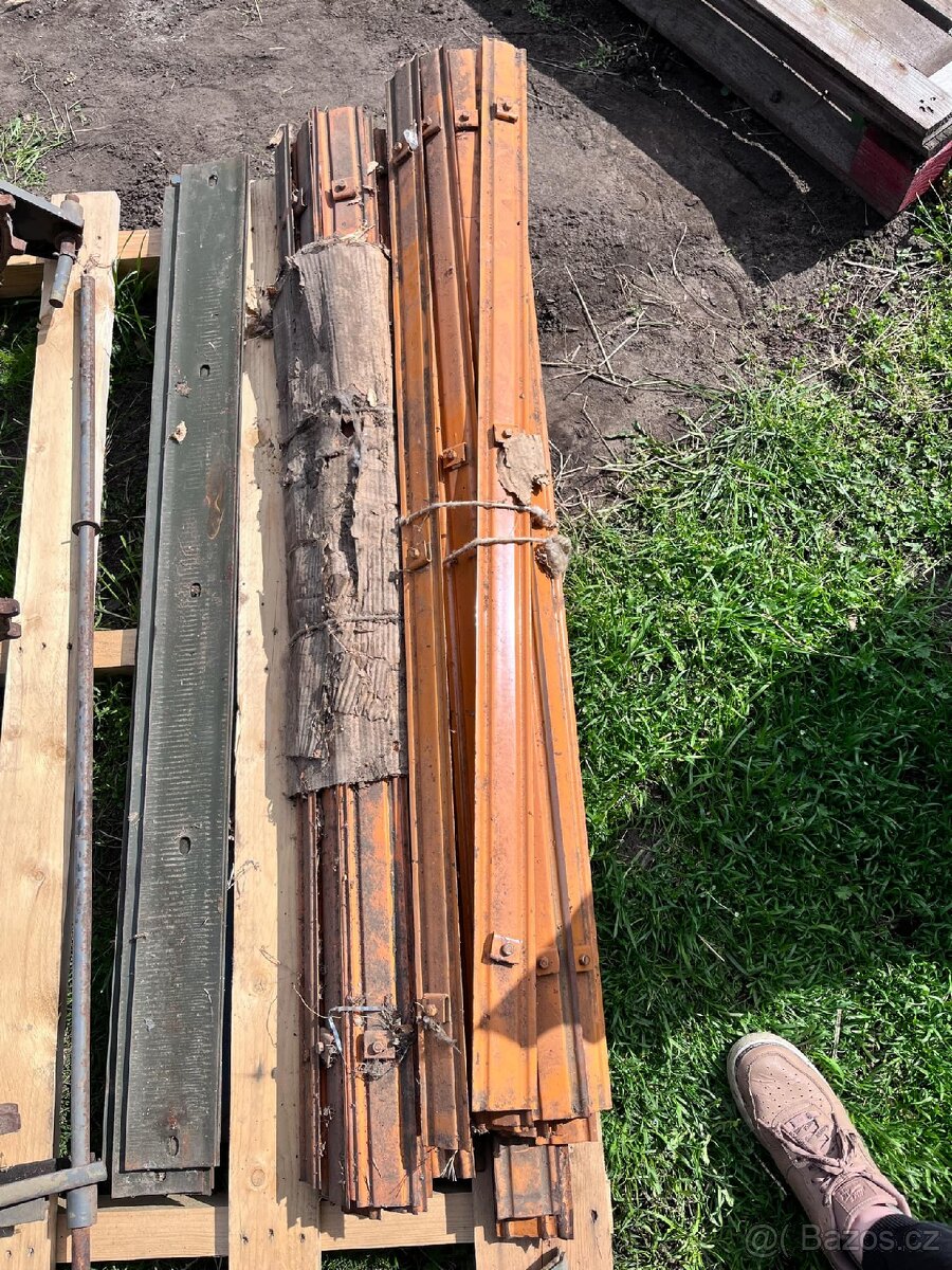 Prodám náhradní díly na kombajn fortschritt e512/e514 - 9