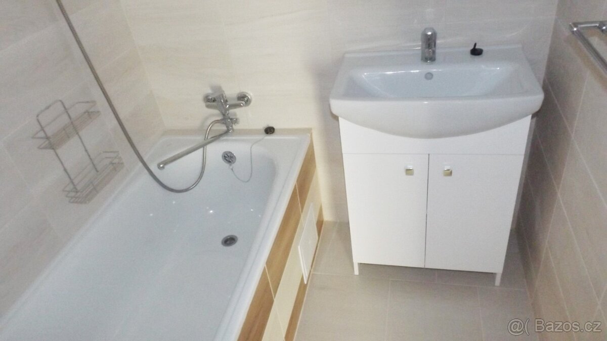 3+1 O.- Zábřeh, ul. Tylova, lodžie,17.000 Kč i s energiemi. - 9