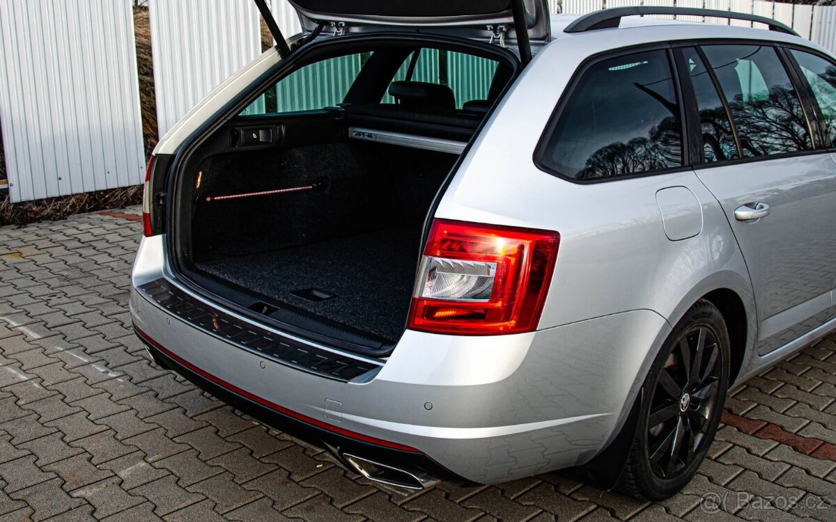 Škoda Octavia Combi 2.0 TDI DPF RS - 9