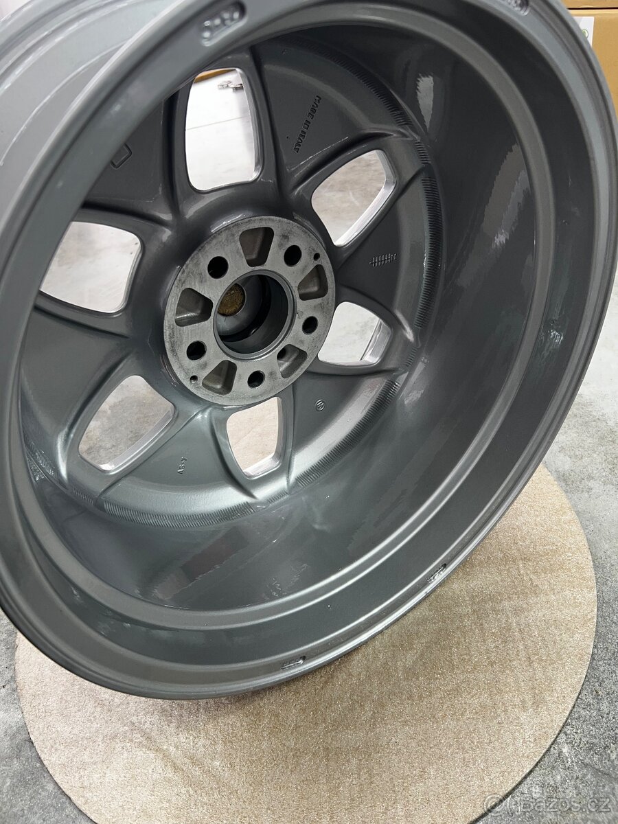 Mae Oz racing Mercedes r17 - 9