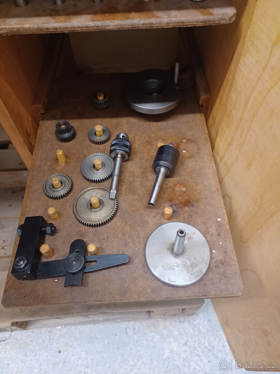 soustruh Tos MN - 80 - 9