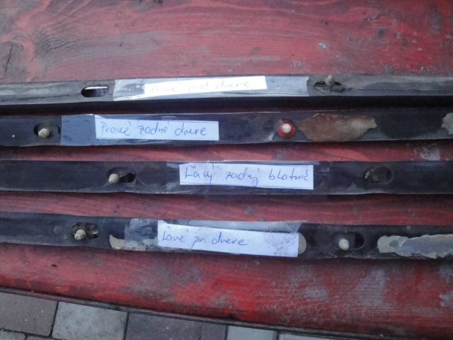 Mercedes W 114-115 náhradné diely - 9