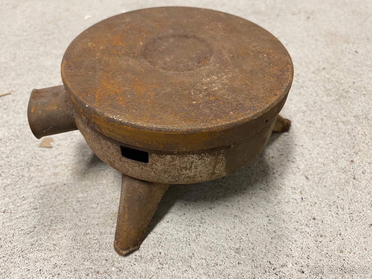 Starožitná nahřívací žehlička rukávník vařič - 9