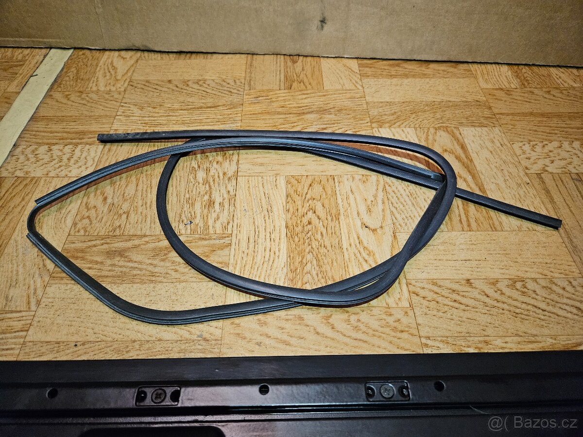 Škoda Favorit Felicia střešní okno VS-3 - 9