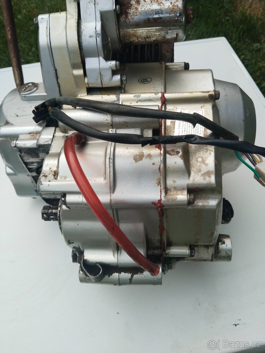 Motor 110ccm. - 9