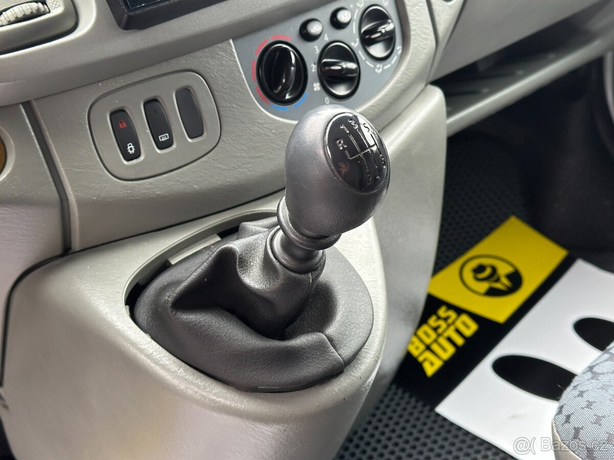 Renault Trafic 2009 - 9