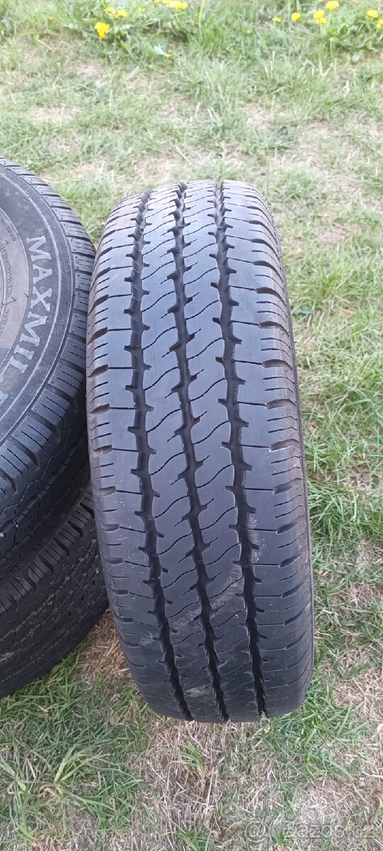 4 × pneu 195/70/15C - 9