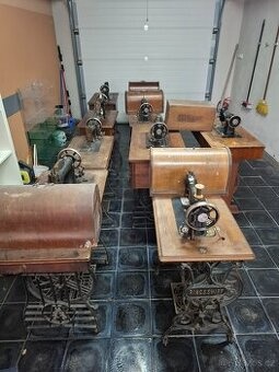 Starožitné šicí stroje - 9