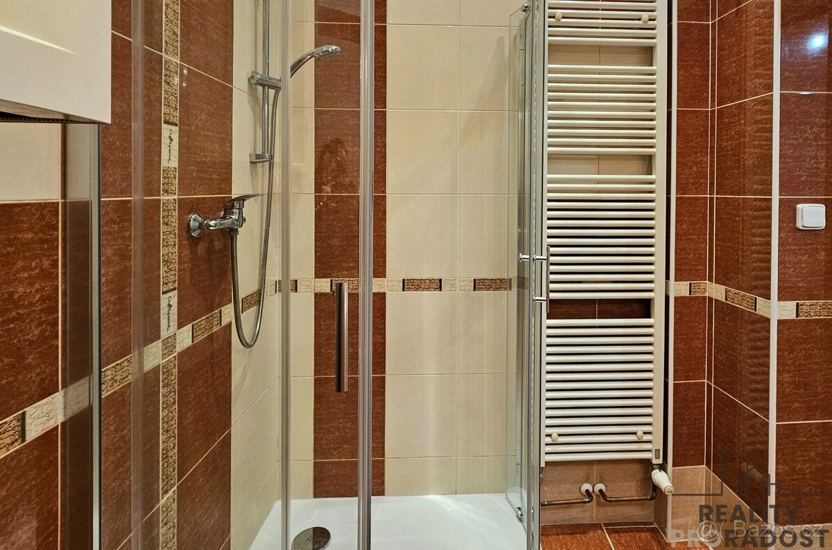 Pronájem bytu 2kk u metra Vysočanská - 9