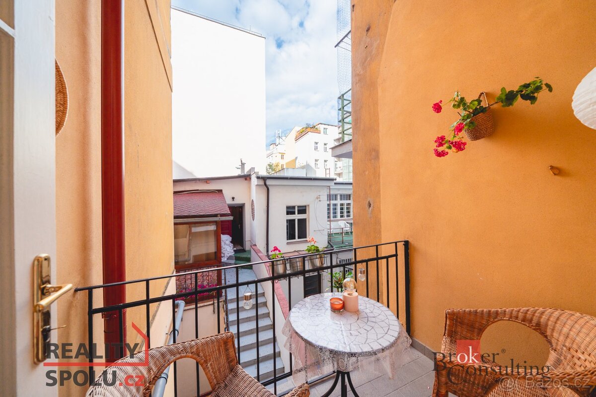 Prodej, byty/3+1, 102 m2, Křižíkova 393/73, Karlín, 18600 Pr - 9