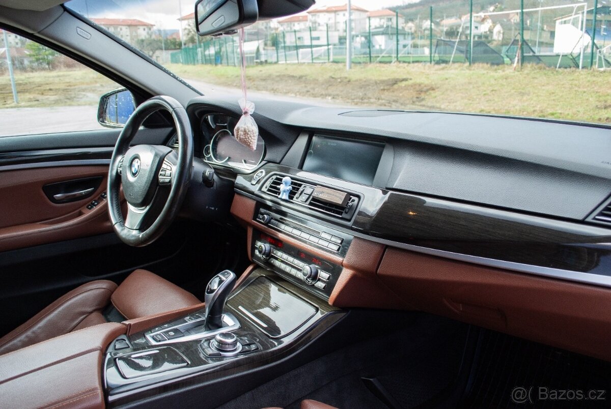 BMW Rad 5 F11 Touring 530d xDrive - 9