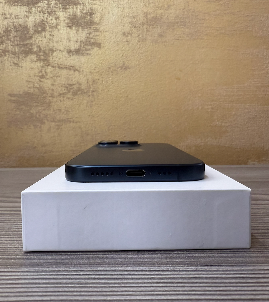 Apple iPhone 15 Pro 128GB Modrý, 100% baterie - 9