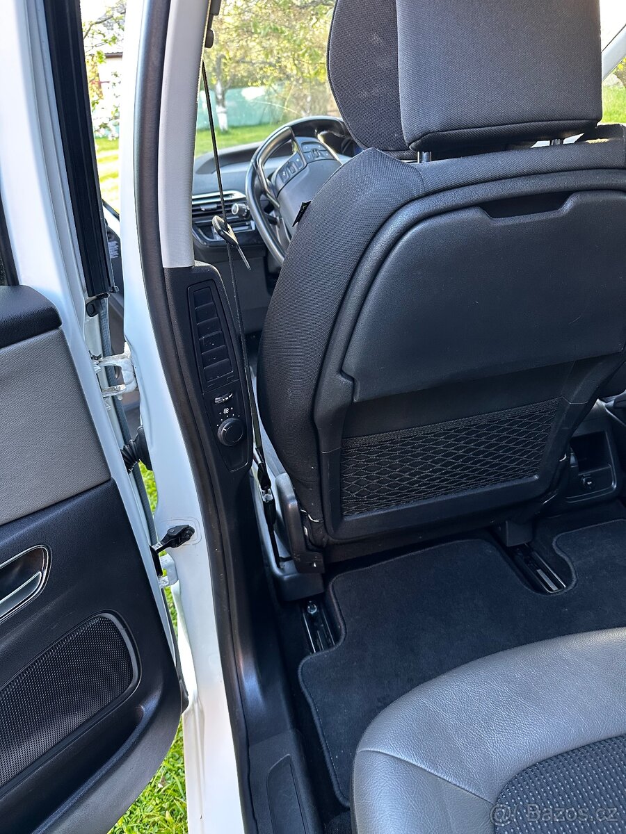 Citroën Grand C4 Picasso 2.0HDi - 9