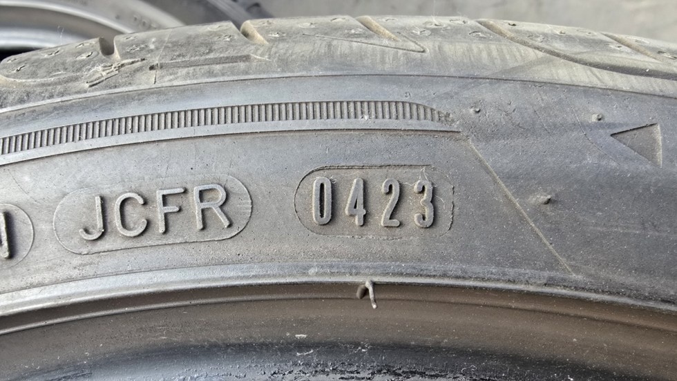 Letní pneu 225/40/18 Good Year - 9