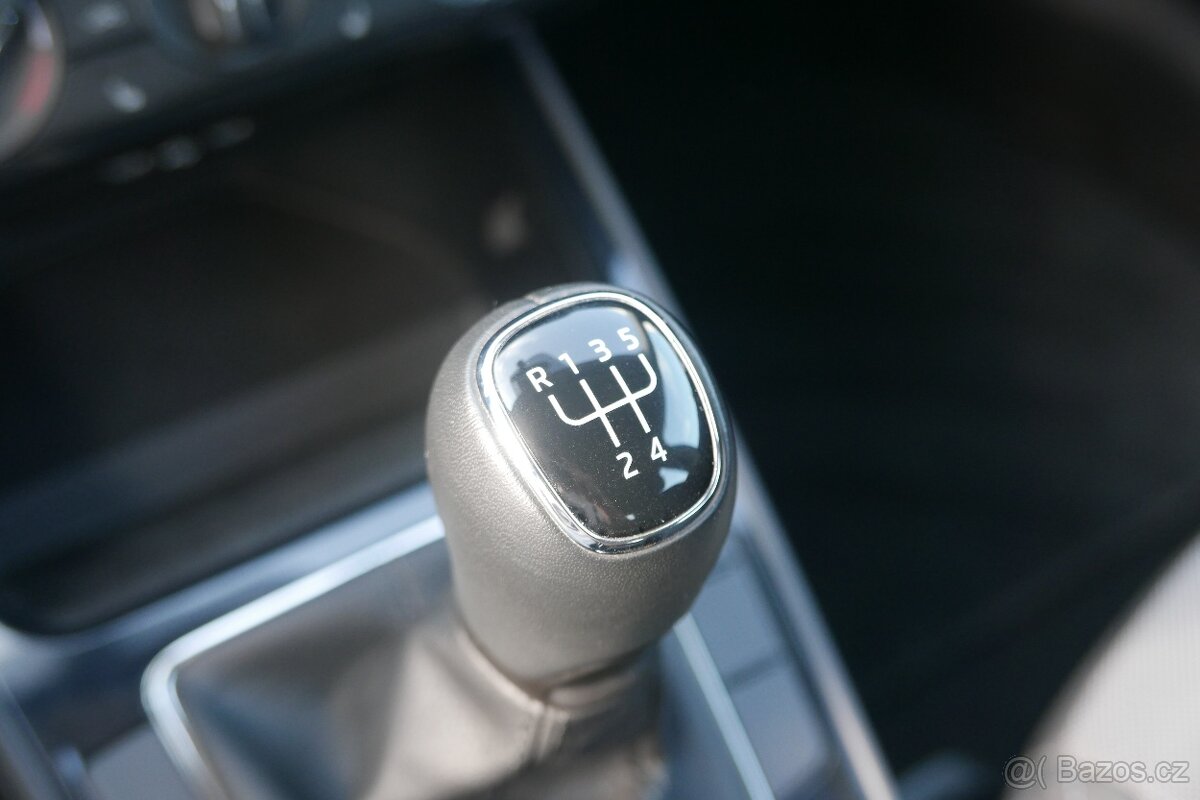 Škoda Fabia 1.0 MPI 59 kW M5° Selection - 9
