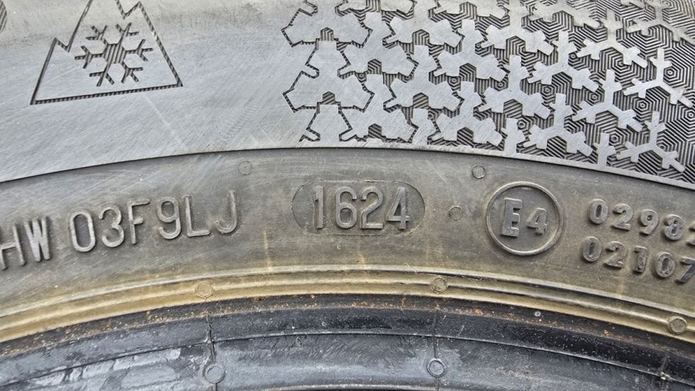 Zimní pneu 195/65/15 Continental - 9