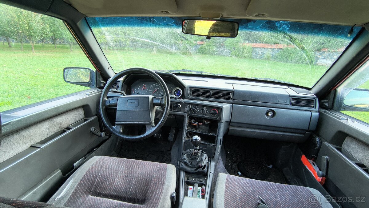Prodám Volvo 940 "XC" 2.3l 1994 - 9