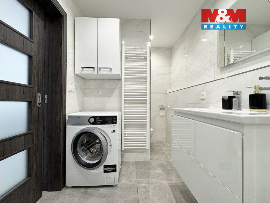 Prodej bytu 2+1, 47 m², České Budějovice, ul. Mánesova - 9