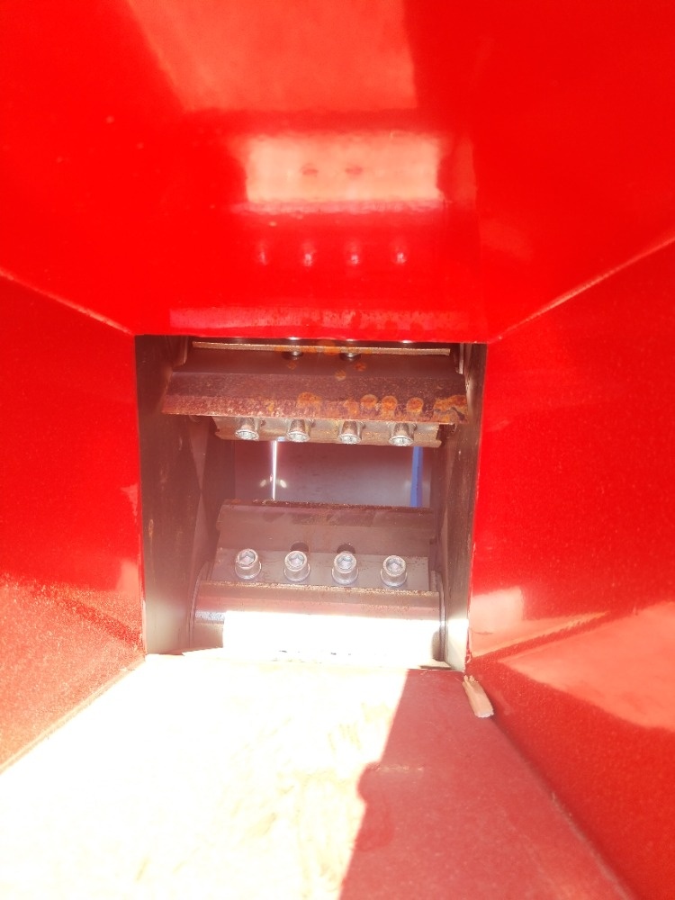 Prodám štěpkovač a špalíčkovač - 9