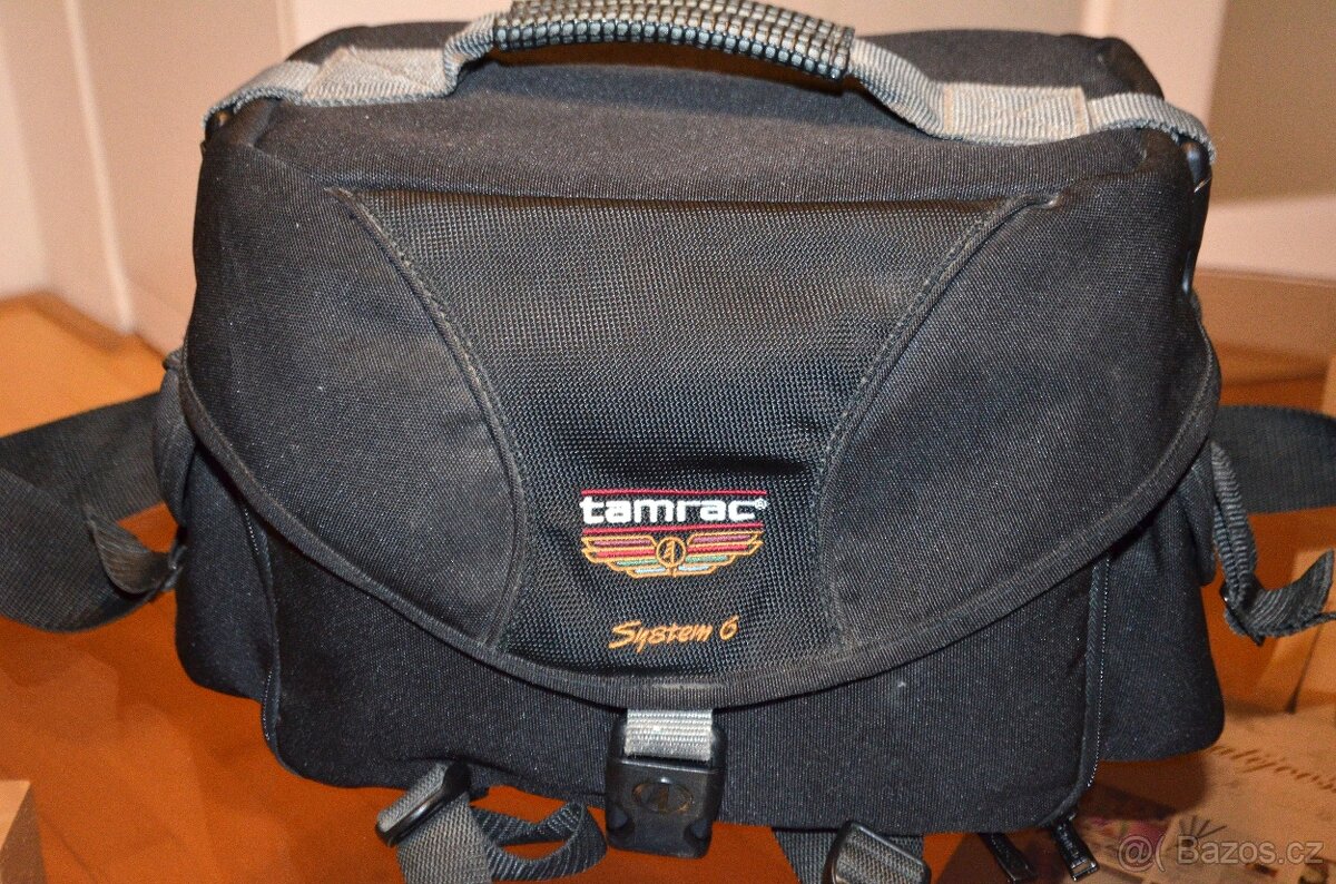 Nikon D7000 + objektiv a příslušenství - 9