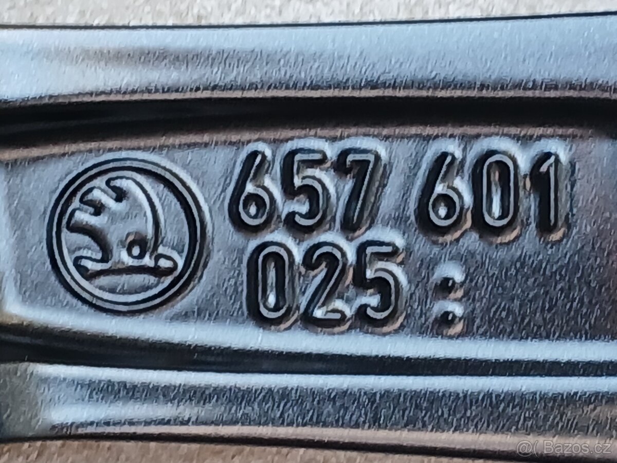 Pěkné orig alu Škoda Scala, Kamiq, Italia 6,5J 16" ET35 - 9