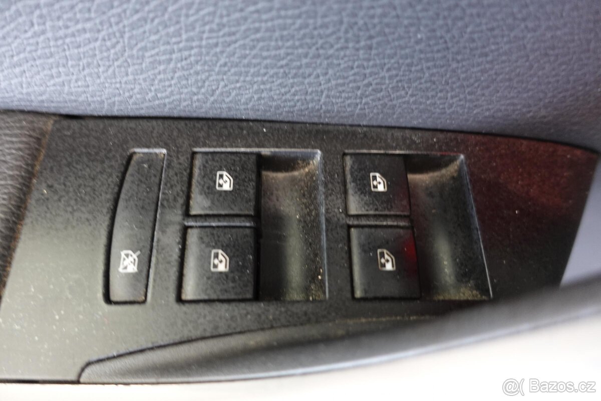 Opel Astra 1.4T , 103 kW benzín, 2011 - 9