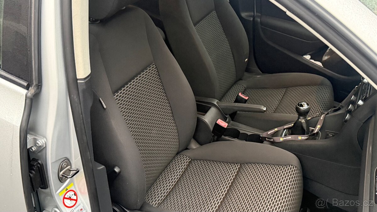 VW Golf 1.4MPi 59Kw Klima, po servisu - 9