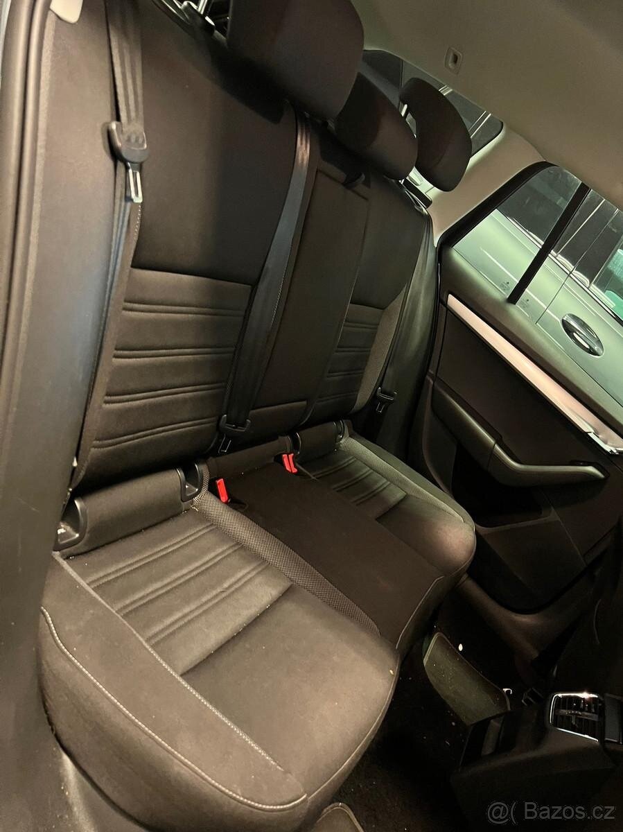 Skoda Octavia Combi 1.6 TDI Kombi Navi Clima - 9