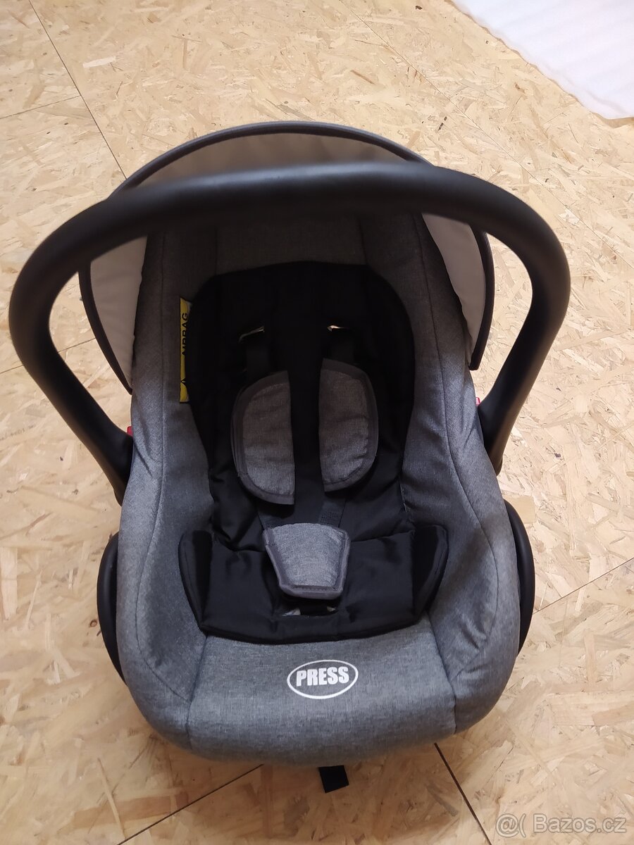 Kočárek Riko Basic Plus 2021 - 9